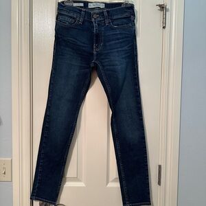 Womens Hollister Jeans Super Skinny Mid rise Dark Wash Size W 26 L 30 EUC!